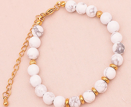 Bracelet doré howlite blanche