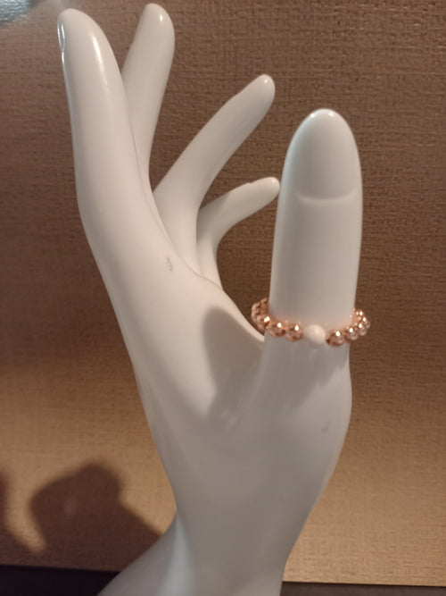 Bague hématite rose / howlite blanche élastique